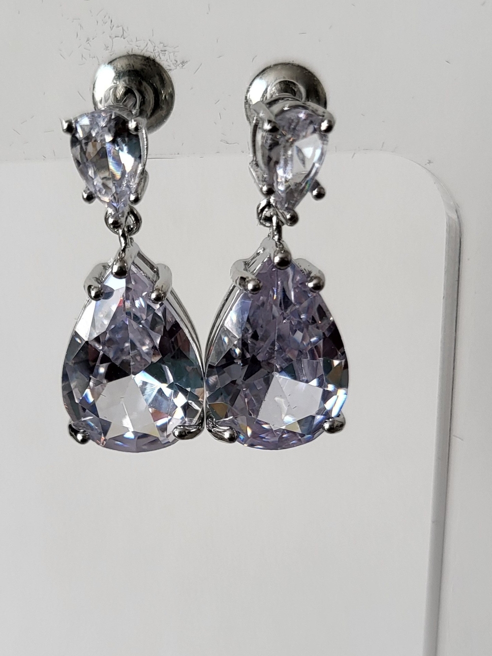 Gorgeous Silvertone Teardrop Drop Earrings Pierced